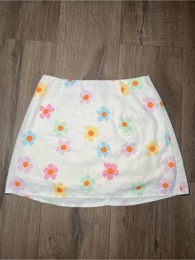 Princess Polly White Mini Skirt with Pastel Daisy Print